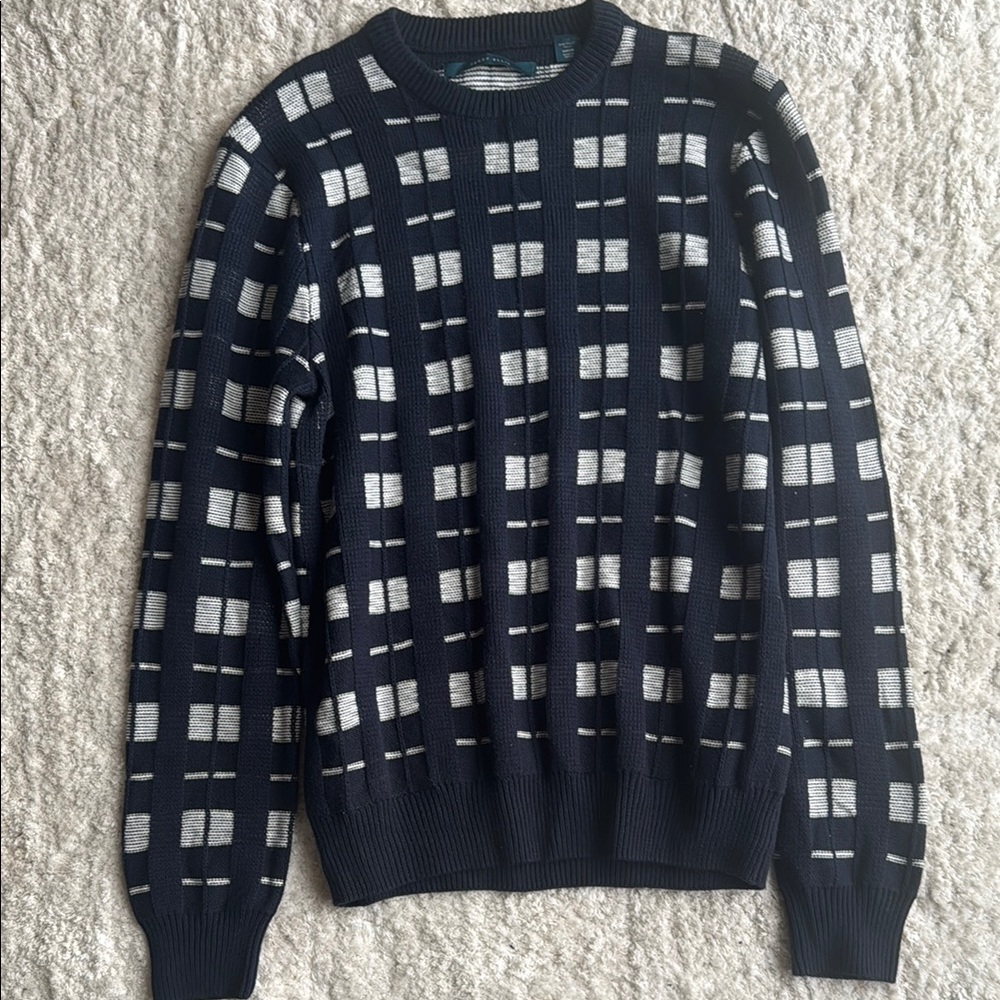 Perry Ellis Crewneck Sweater in Blue and Gray with Geometric Pattern